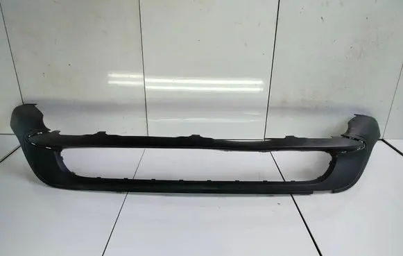 Front bumper lip