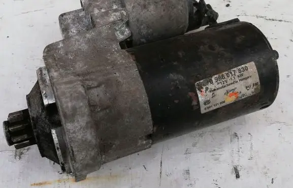 Volkswagen Golf IV Starter motor 0986017830