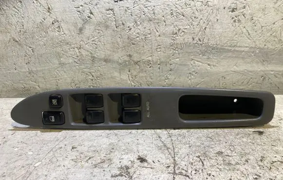 Toyota Avensis Verso Electric window control switch 44030 84040 514775
