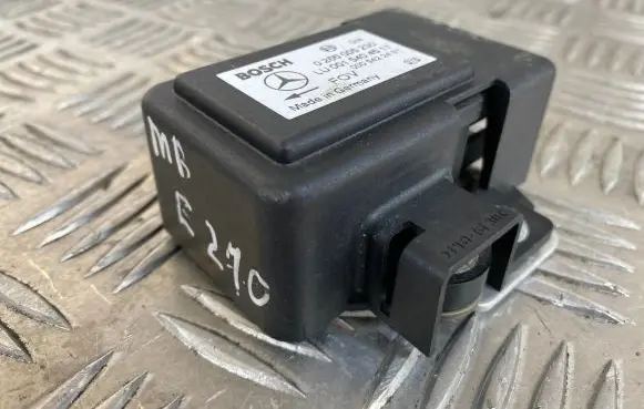 Mercedes-Benz E W210 ESP acceleration yaw rate sensor 0005422481 0265005230 0015404517