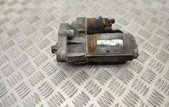 Opel Vivaro Starter motor