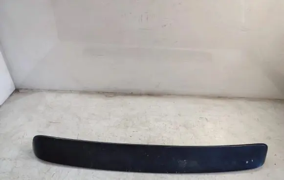 Tailgate/trunk spoiler