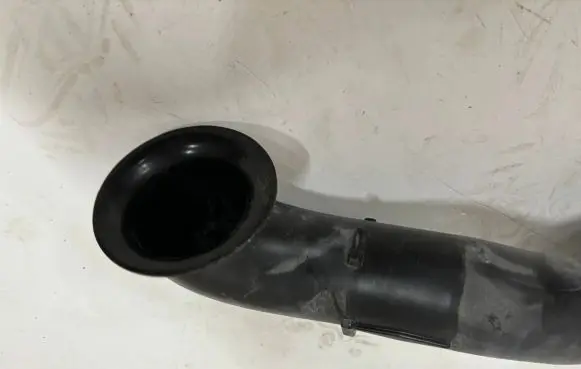 Porsche Cayenne (92A) Air intake hose/pipe 7p5129752b