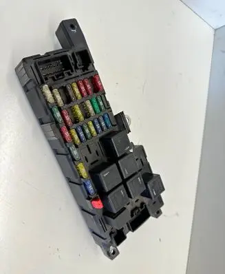 Volvo XC70 Fuse box set 30728008 518828108