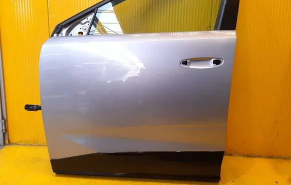 Peugeot 5008 II Front door KCAC