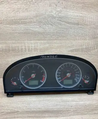 Ford Mondeo Mk III Speedometer (instrument cluster) 1S7F108411