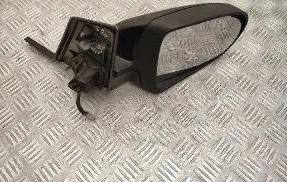 Mitsubishi Colt Front door electric wing mirror E9014259 232636030