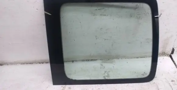 Volkswagen Caddy Rear side window 43R001583 E000231