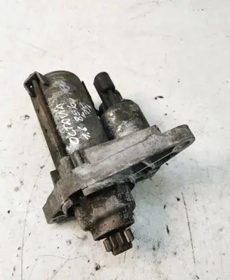 Skoda Octavia Mk2 (1Z) Starter motor 3007050709