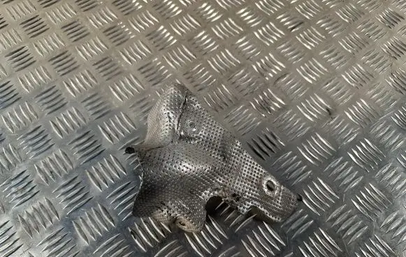 Volvo V60 Heat shield in engine bay 31293347