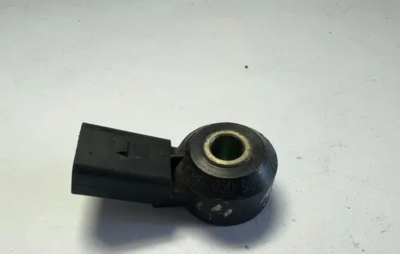 Audi A4 S4 B7 8E 8H Detonation knock sensor 030905377C