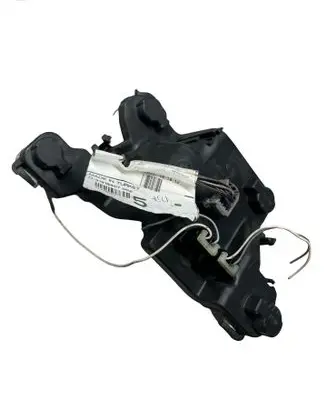 Volvo S80 Tail light bulb cover holder 162515