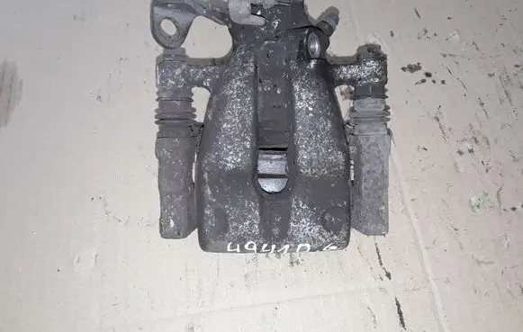Opel Meriva B Rear brake caliper 879