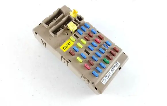 Subaru Outback Fuse module 82201AG010 506256