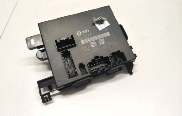 Audi A5 8T 8F Seat control module 8T0959760