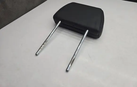 Volkswagen Crafter Front seat headrest 