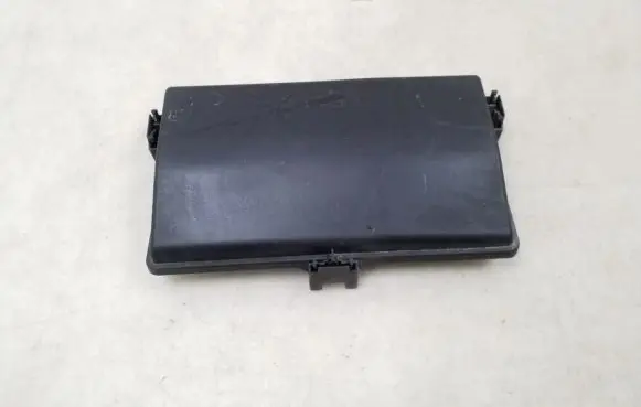 Opel Insignia A Fuse box cover 13222784