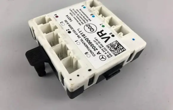 Mercedes-Benz C W205 Door control unit/module A2059001611