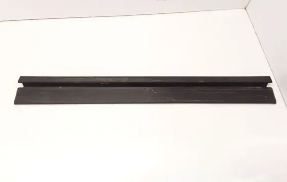 Mercedes-Benz E W124 Front sill trim cover