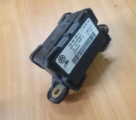 Skoda Superb B6 (3T) ESP acceleration yaw rate sensor 7H0907655A DC79B10Y2E 10170103663