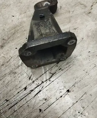 BMW X5 E53 Engine mounting bracket 13590310 1097002