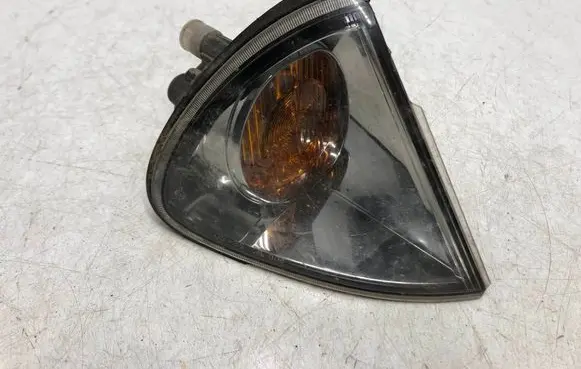 Toyota Avensis T220 Front indicator light 8151005030