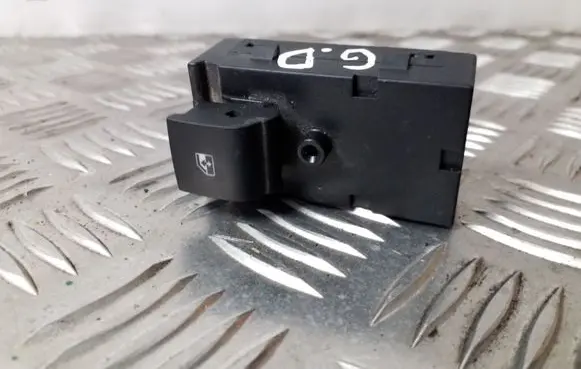 Opel Mokka Electric window control switch 13301888