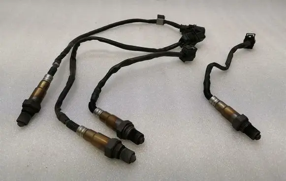 Mercedes-Benz SL R230 Lambda probe sensor A0045420718 A0035427018