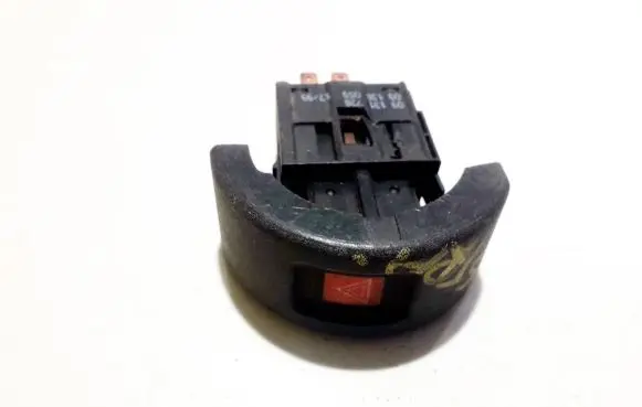 Opel Astra G Hazard light switch 09131728