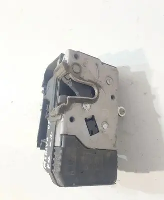 Opel Meriva A Front door lock 13203899