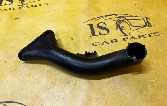 Mercedes-Benz CLS C218 AMG Air intake duct part A2128340045