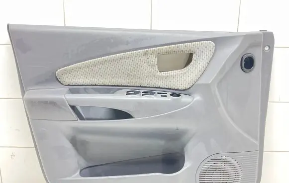 Hyundai Tucson JM Front door card panel trim 823012E0800N F4RAA1780