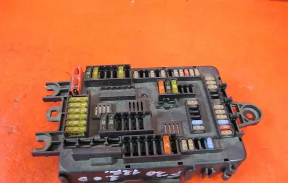 BMW 1 F20 F21 Relay mounting block 