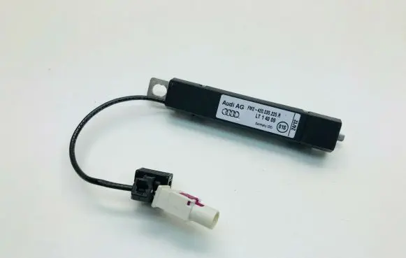 Audi R8 42 Aerial antenna amplifier 420035225R