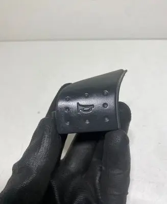 Steering wheel buttons/switches