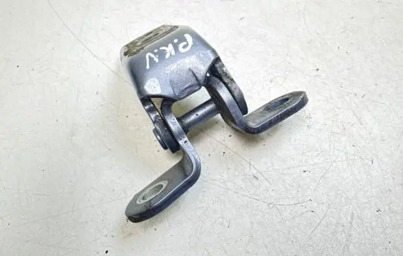 Toyota Verso Front door upper hinge