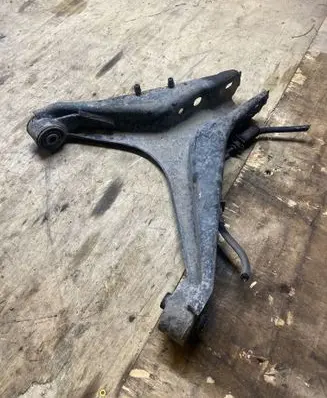 Audi 80 90 S2 B4 Coil spring/strut mount