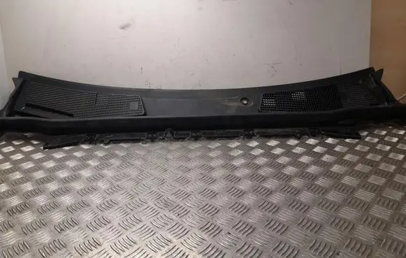 Mercedes-Benz CLA C118 X118 Wiper trim A1778300000