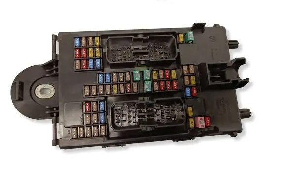 Volvo V60 Fuse module 31682732 K067R