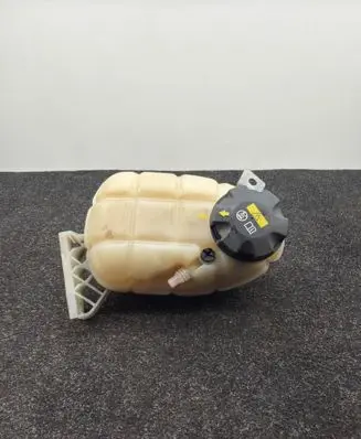 BMW 3 F30 F35 F31 Coolant expansion tank/reservoir 7642160 14300302 11564310