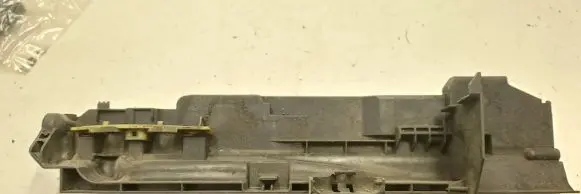 BMW 1 E81 E87 Radiator mount bracket 17107524914