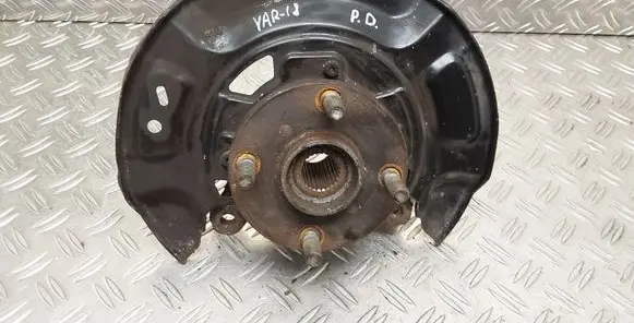 Toyota Yaris Front wheel hub