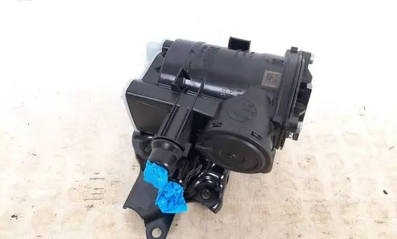 BMW X5 G05 Oil breather separator 7925768 11157925768
