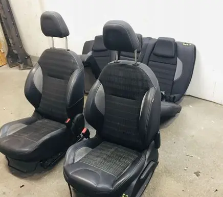 Peugeot 2008 I Seat set 