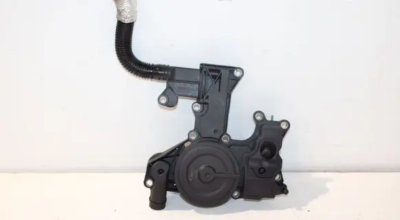Audi A3 S3 8P Oil breather separator 06H103226A