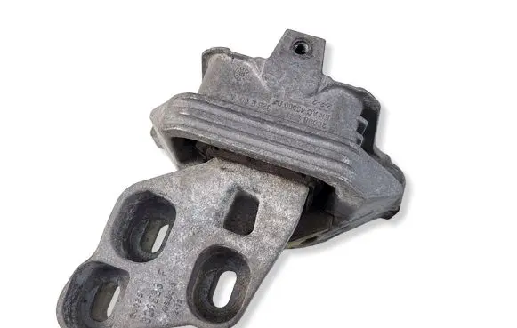 Mercedes-Benz CLA C117 X117 W117 Engine mount bracket A2462400217