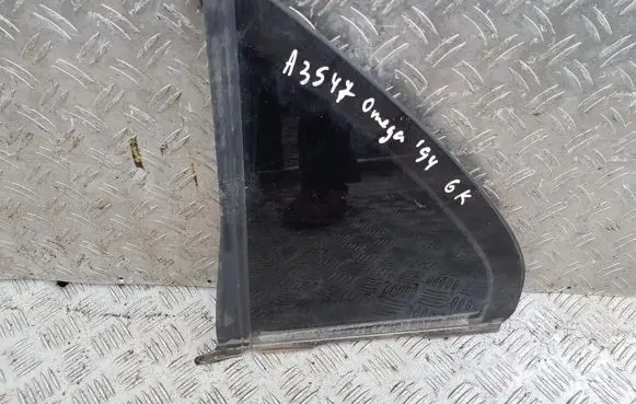 Opel Omega B1 Rear vent window glass 