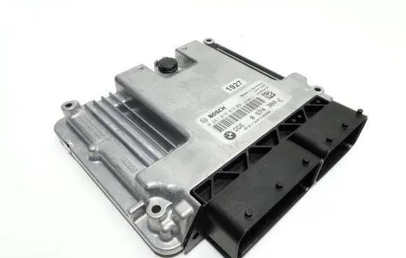 BMW 5 F10 F11 Engine control unit/module 8574380 0281019872 031325026