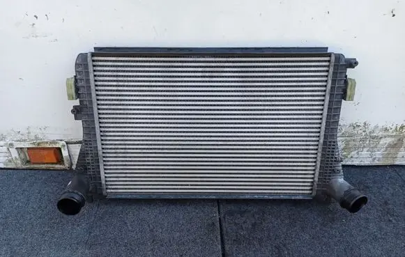 Volkswagen Golf Plus Intercooler radiator 1K0145803AS