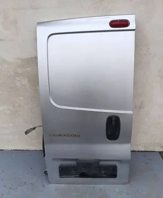 Nissan Primastar Rear door